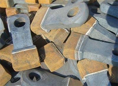 箱式破碎機(jī)錘頭顎式破碎機(jī)鄂板箱破與鄂破技術(shù)參數(shù)對比型號表示輥子